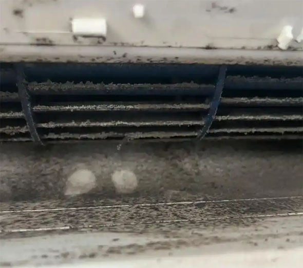 兴安空调吹的风有股烧焦味是怎么回事